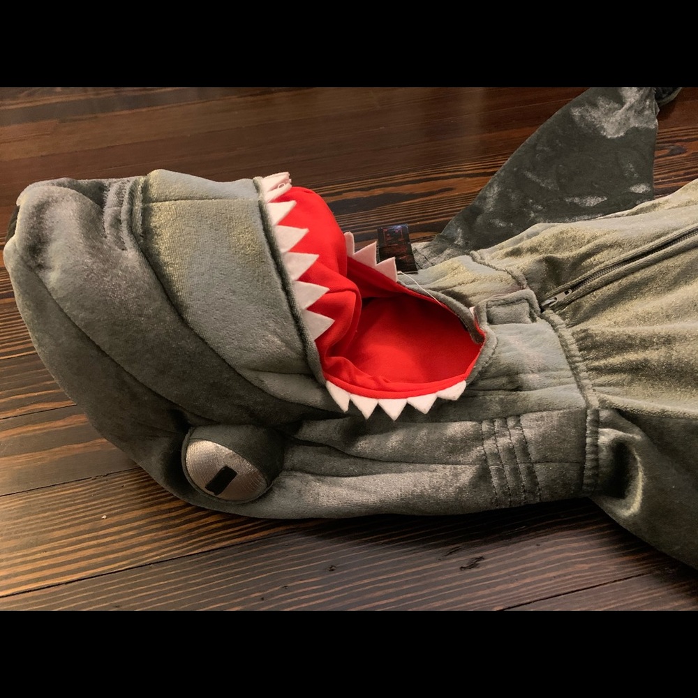 Kids Shark Costume Size 4T unused